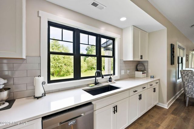 8104 Mainsail Lane, Wilmington, NC 28412