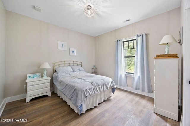 8104 Mainsail Lane, Wilmington, NC 28412