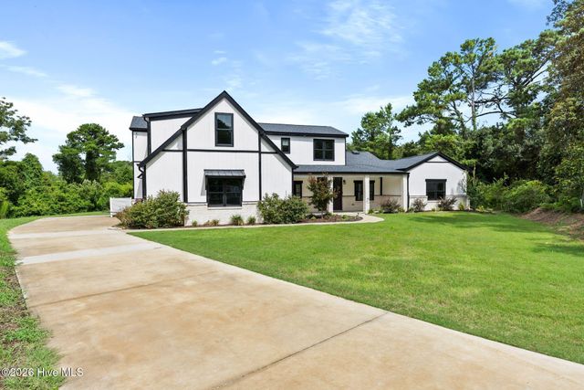 8104 Mainsail Lane, Wilmington, NC 28412