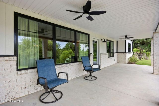 8104 Mainsail Lane, Wilmington, NC 28412