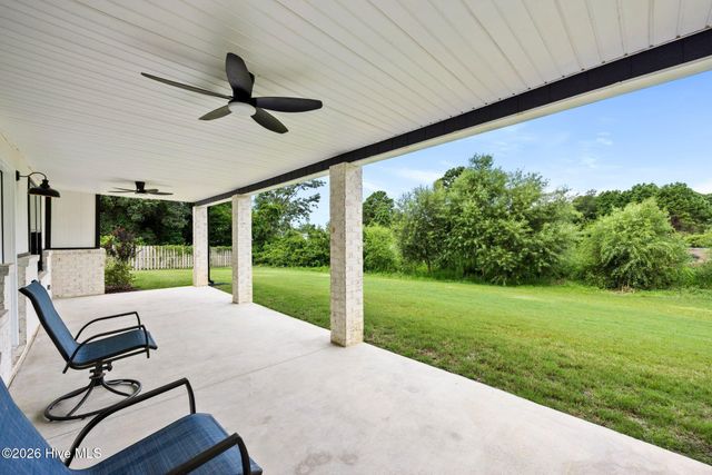 8104 Mainsail Lane, Wilmington, NC 28412