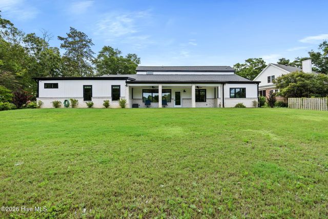 8104 Mainsail Lane, Wilmington, NC 28412