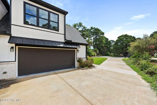 8104 Mainsail Lane, Wilmington, NC 28412