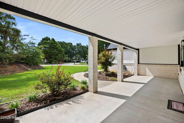 8104 Mainsail Lane, Wilmington, NC 28412