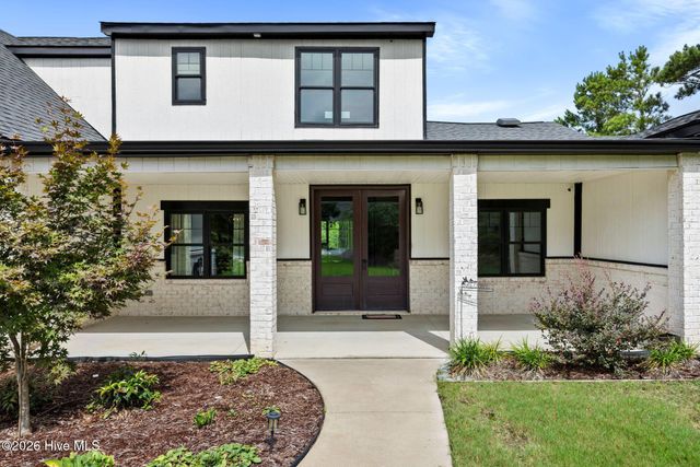 8104 Mainsail Lane, Wilmington, NC 28412