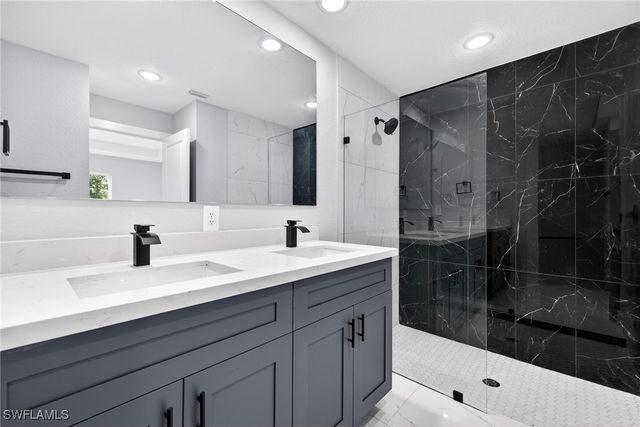 1044 Cresthaven ST, Lehigh Acres, FL 33974