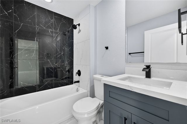 1044 Cresthaven ST, Lehigh Acres, FL 33974