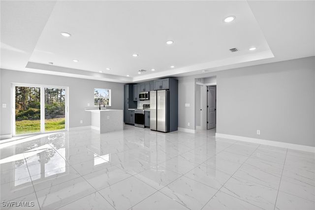 1044 Cresthaven ST, Lehigh Acres, FL 33974