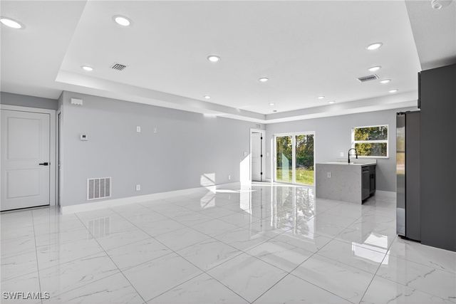 1044 Cresthaven ST, Lehigh Acres, FL 33974