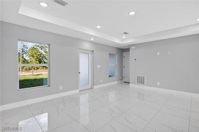 1044 Cresthaven ST, Lehigh Acres, FL 33974