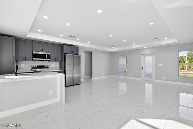 1044 Cresthaven ST, Lehigh Acres, FL 33974