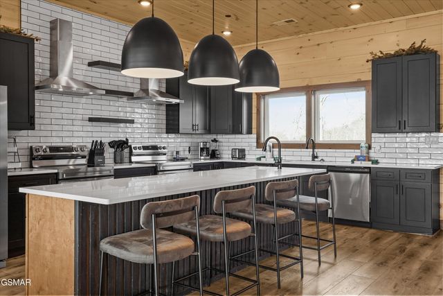 1258 Reedmont Way, Sevierville, TN 37876