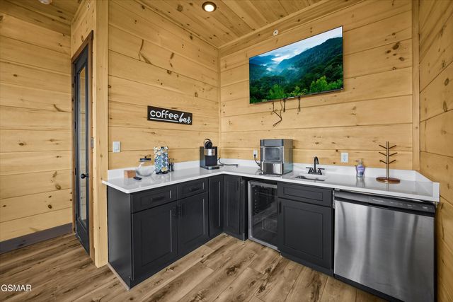 1258 Reedmont Way, Sevierville, TN 37876