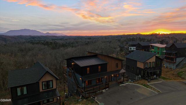 1258 Reedmont Way, Sevierville, TN 37876