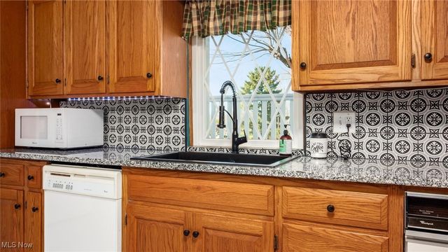 1060 Griffiths Drive, Zanesville, OH 43701