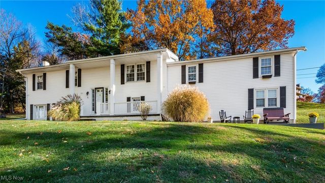 1060 Griffiths Drive, Zanesville, OH 43701