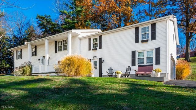 1060 Griffiths Drive, Zanesville, OH 43701