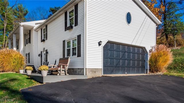 1060 Griffiths Drive, Zanesville, OH 43701