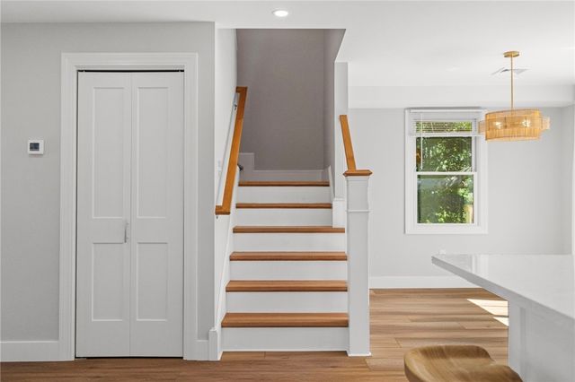 51 Pine Street, Portsmouth, RI 02871