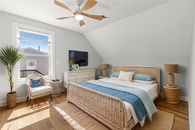 51 Pine Street, Portsmouth, RI 02871