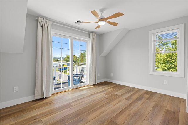 51 Pine Street, Portsmouth, RI 02871