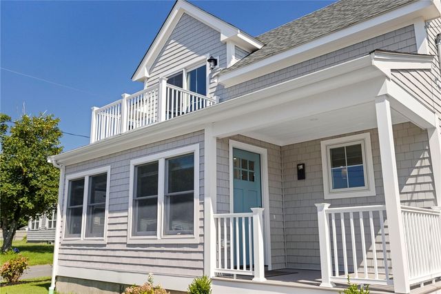 51 Pine Street, Portsmouth, RI 02871
