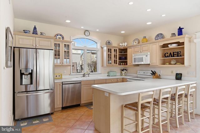 23 FIFTH, Beach Haven, NJ 08008