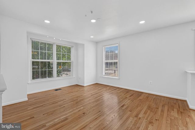 1495 HOWARD RD SE, Washington, DC 20020