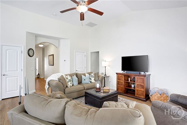 119 Crystal Lake Drive, Savannah, GA 31407