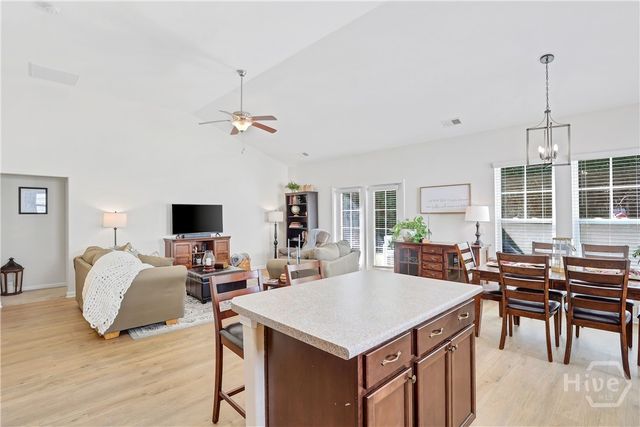 119 Crystal Lake Drive, Savannah, GA 31407