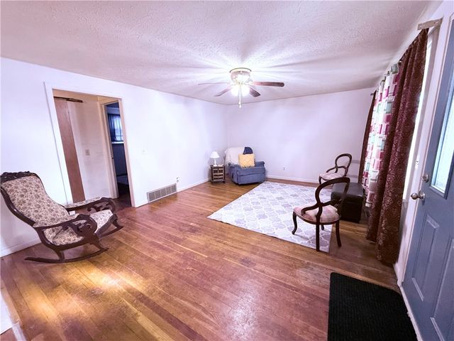 2989 East Avenue, Waterloo, NY 13165