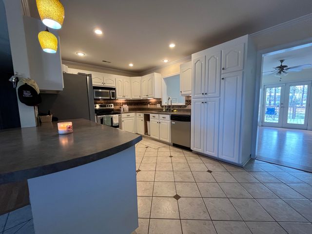 471 Autry Street, Batesburg, SC 29006