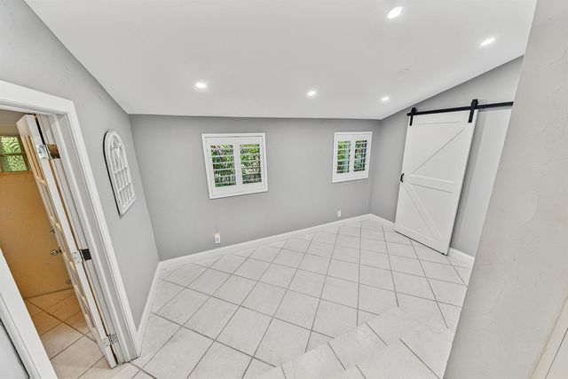 800 SW 19TH Street, Fort Lauderdale, FL 33315