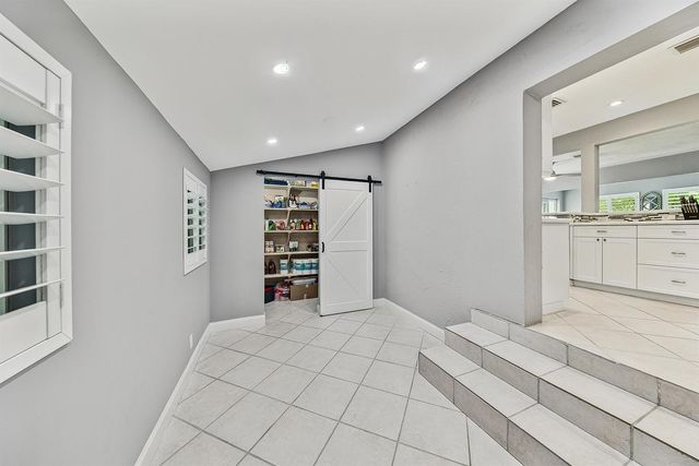 800 SW 19TH Street, Fort Lauderdale, FL 33315
