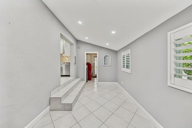 800 SW 19TH Street, Fort Lauderdale, FL 33315