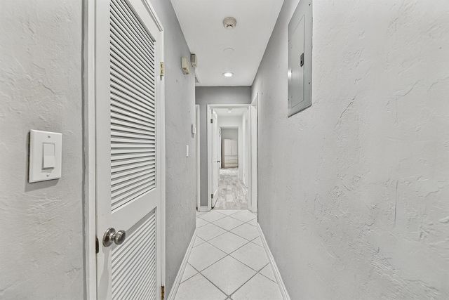 800 SW 19TH Street, Fort Lauderdale, FL 33315