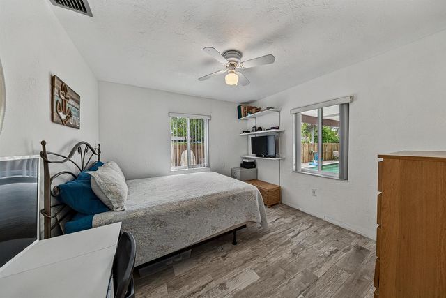 800 SW 19TH Street, Fort Lauderdale, FL 33315