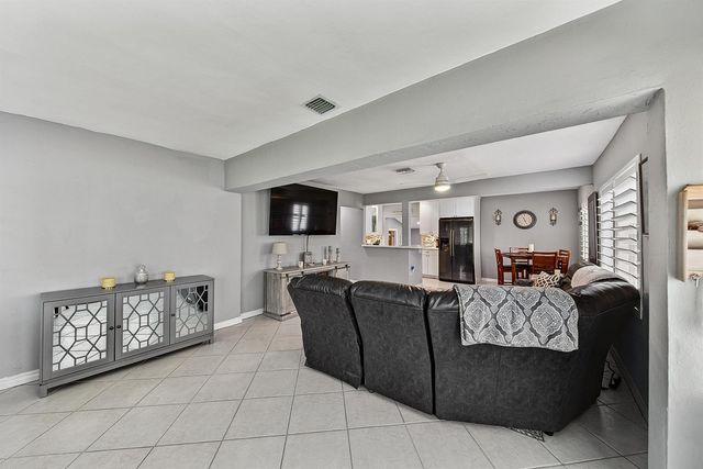 800 SW 19TH Street, Fort Lauderdale, FL 33315