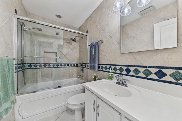 800 SW 19TH Street, Fort Lauderdale, FL 33315