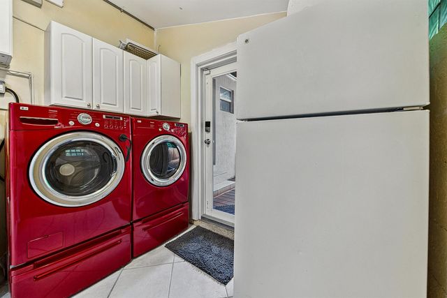 800 SW 19TH Street, Fort Lauderdale, FL 33315
