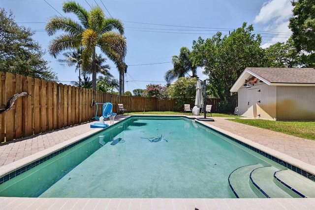800 SW 19TH Street, Fort Lauderdale, FL 33315