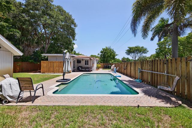800 SW 19TH Street, Fort Lauderdale, FL 33315