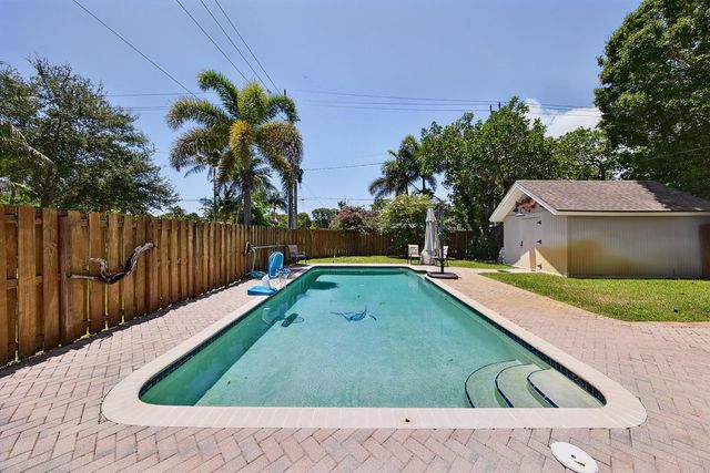 800 SW 19TH Street, Fort Lauderdale, FL 33315