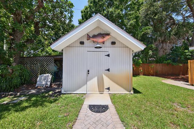800 SW 19TH Street, Fort Lauderdale, FL 33315