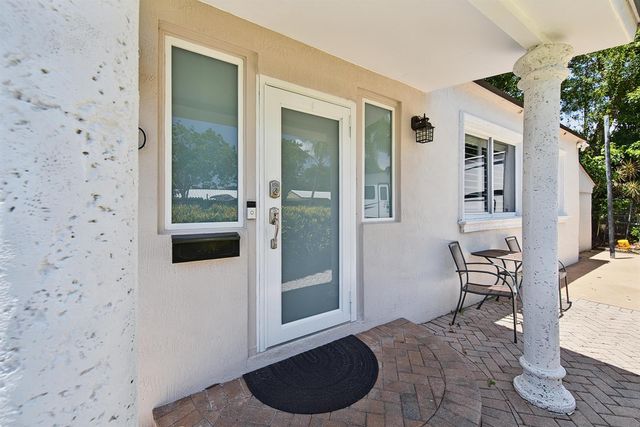800 SW 19TH Street, Fort Lauderdale, FL 33315
