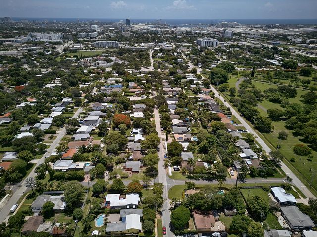 800 SW 19TH Street, Fort Lauderdale, FL 33315