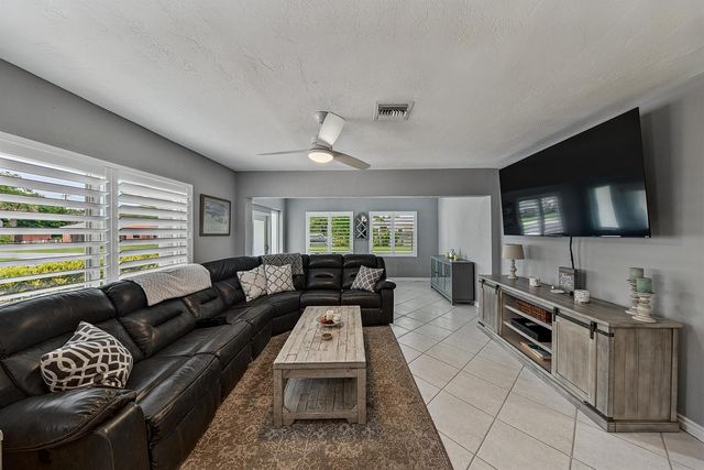 800 SW 19TH Street, Fort Lauderdale, FL 33315