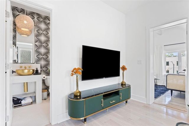 724 Charles Allen NE Drive 4, Atlanta, GA 30308