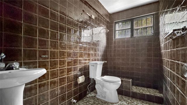 . PR-829 KM 1.1, BUENA VISTA WARD, Bayamon, PR 00956