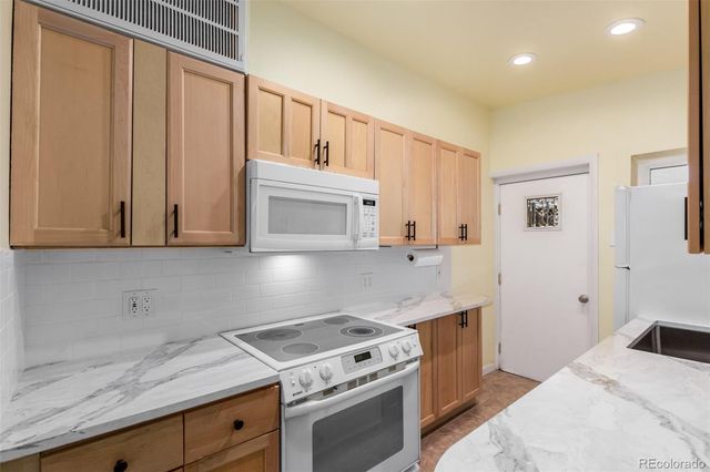 4805 W 33rd Avenue, Denver, CO 80212